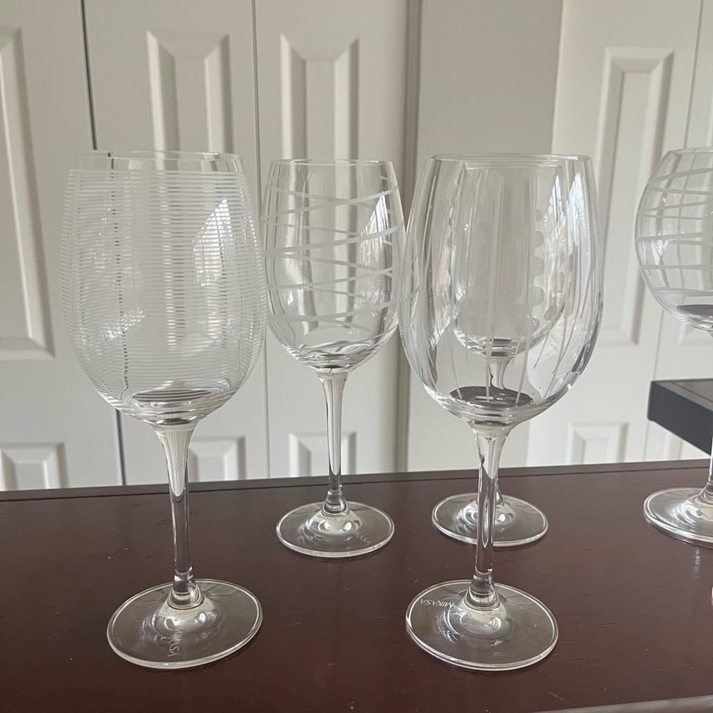 Mikasa Cheers set of 4 Wineglasses